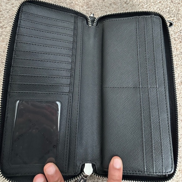 Black Michael Kors Wallet - Picture 5 of 5
